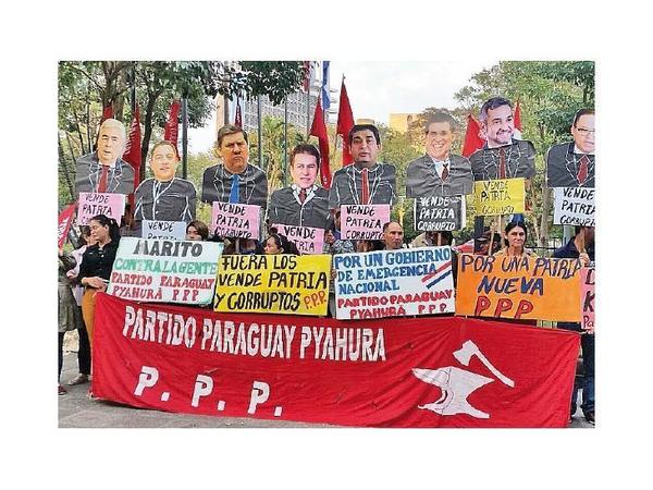 Campesinos llegan a Asunción para marchar mañana a favor del juicio político - ADN Paraguayo