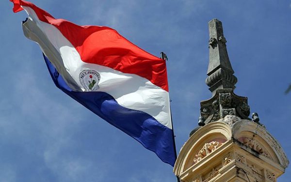 Este miércoles se celebra el Día de la Bandera Paraguaya