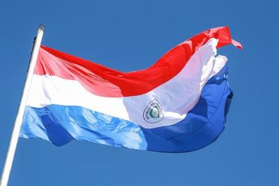En la fecha se recuerda el Día de la Bandera paraguaya