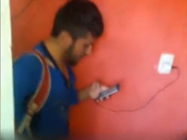 Denunció que su señora lo encerró en la pieza y no lo dejó salir