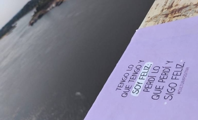 HOY / Jóvenes se unen para crear un "puente de amor" para evitar más suicidios