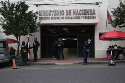 Caja Fiscal desembolsó G. 1,78 billones para pagar a jubilados | .::Agencia IP::.