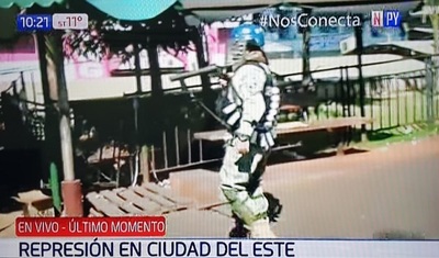 Violenta represión a manifestantes en Ciudad del Este