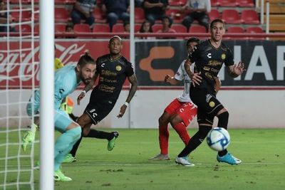 Ortiz da un empate agónico a Dorados - Fútbol - ABC Color