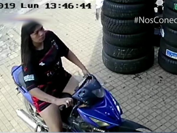 Motochorras se hicieron pasar por clientes y robaron a gomero