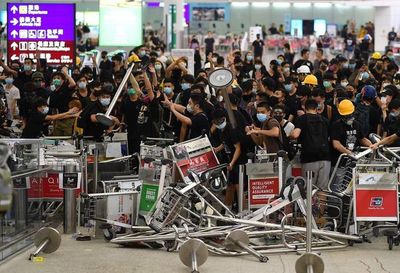 Pekín denuncia agresiones “de tipo terrorista” en manifestaciones en Hong  Kong - Mundo - ABC Color