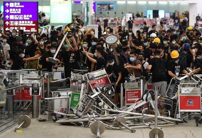 Pekín denuncia agresiones “de tipo terrorista” en manifestaciones en Hong Kong - Mundo - ABC Color