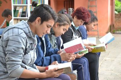 ¿El mundo digital beneficia o perjudica la educación terciaria? - Periodismo Joven - ABC Color
