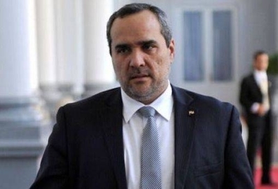 HOY / Gobierno "hizo poco" para revertir crisis económica, según experto