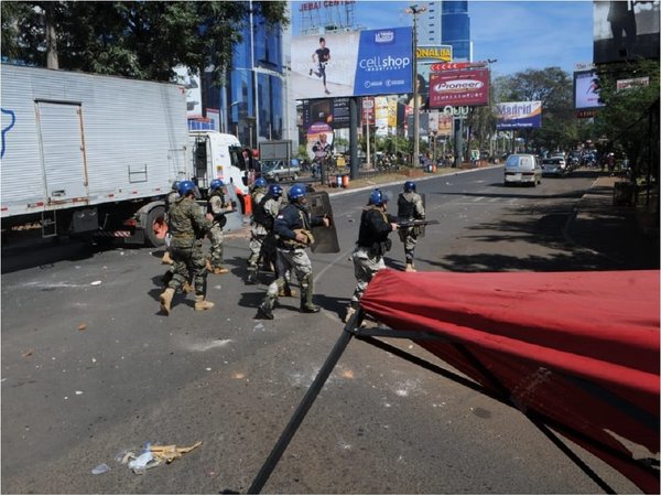 Villamayor justifica represión a manifestantes en Ciudad del Este