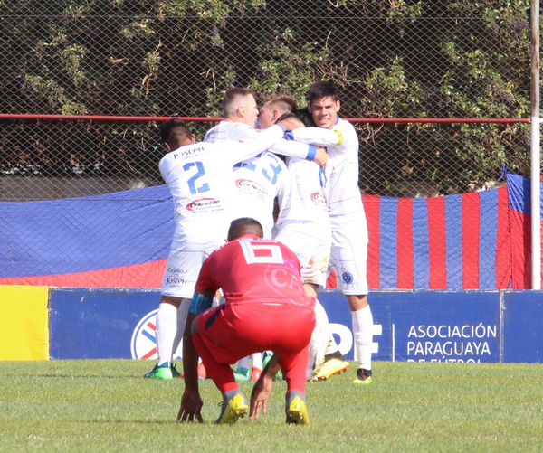 Los penales le dan a Sol de Pastoreo el pase a octavos