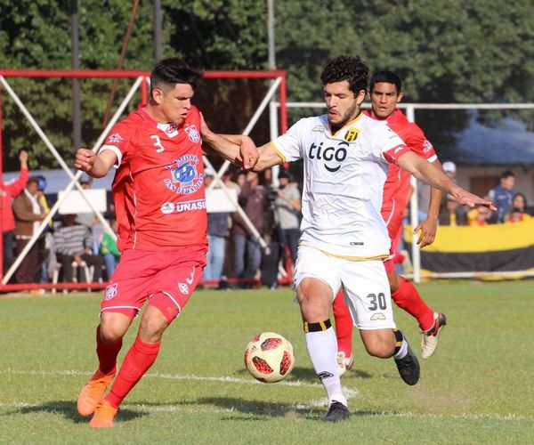 Aquino rescata al campeón - Fútbol - ABC Color