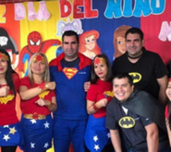 Superhéroes suplantaron a médicos de Hospital de Santa Rosa de Aguaray - Paraguay.com