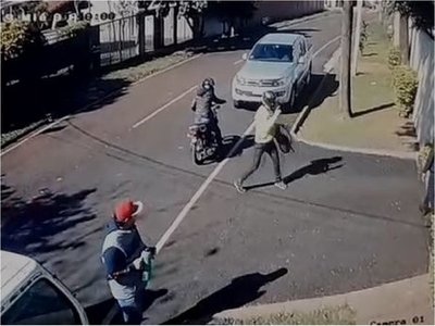 Motochorros roban G. 150 millones a contratista en Ciudad de Este