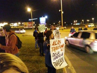 Manifestantes en Encarnación piden juicio político - Nacionales - ABC Color