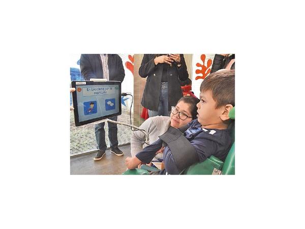 Teletón inaugura laboratorio abierto de alta tecnología