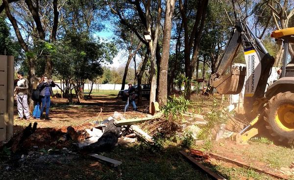 Conflictiva reapertura de dos vías en la zona de un club privado de Luque - Interior - ABC Color