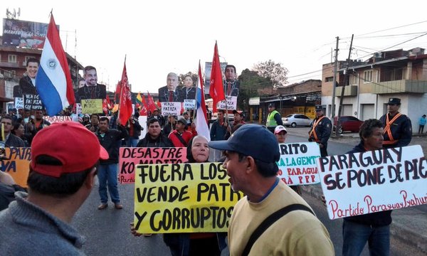 Partido Paraguay Pyahura marcha para su acto central » Ñanduti