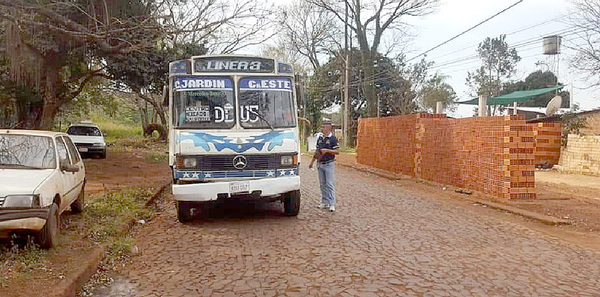 Controles a buses no sirven, pues no mejora servicio de transporte público