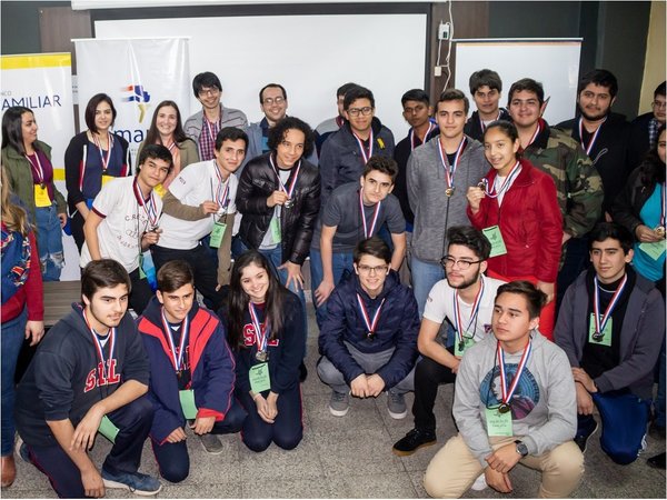 Olimpiada premia a mejores estudiantes en Informática