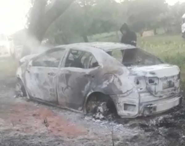 Horqueta:Joven muere calcinada en su auto