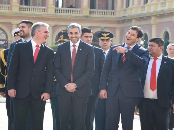 Mario Abdo confirma a Villamayor y a Petta en sus cargos