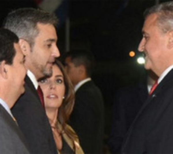 Abdo nombra a algunos ministros que seguirán en el Gobierno - Paraguay.com