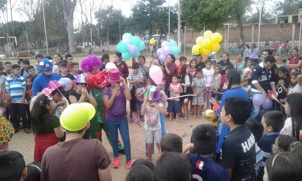 Esperan a niños para celebrar su día en Franco