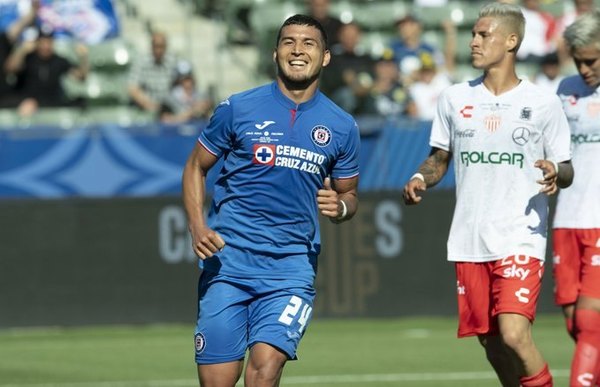 Cruz Azul tira la pelota a Cerro