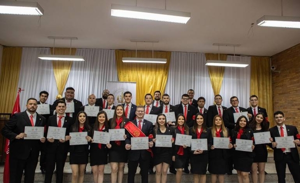 HOY / Centro de Estudiantes de  Derecho UNA: "El juicio político no es el camino"