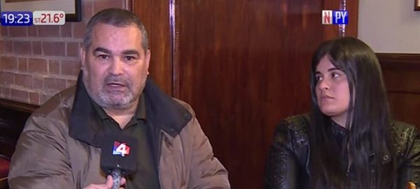 Chilavert visita a joven refugiada en Uruguay y critica a Fiscalía | Noticias Paraguay