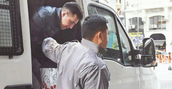 Fabbro se dejó ver luego de un año