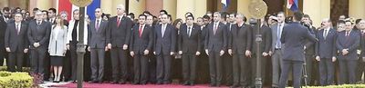 Los ministros serán evaluados, pero  no habrá cambios inmediatos, dice Abdo - Política - ABC Color