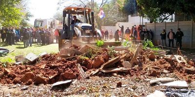 En Luque, propietario insiste en que calles no están dentro de club privado - Interior - ABC Color