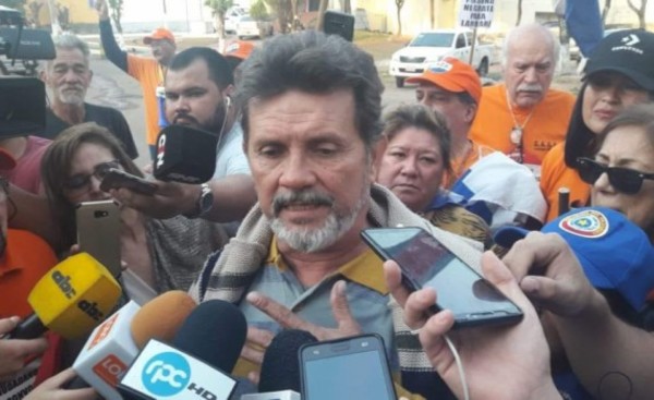 Liberan a escrachadores del monseñor Valenzuela