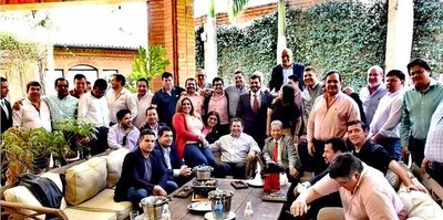 Colorados ratifican su postura de no acompañar el juicio político a Mario Abdo » Ñanduti