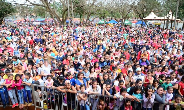 Miles de niños disfrutaron de su día en Ciudad del Este