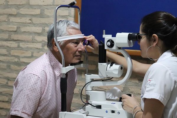 Buscan operar a 150 personas con problema de catarata en Misiones