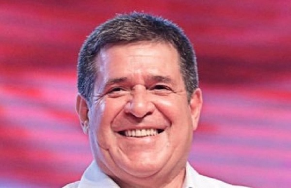 "Paraguay está primero", afirma Cartes tras reunión