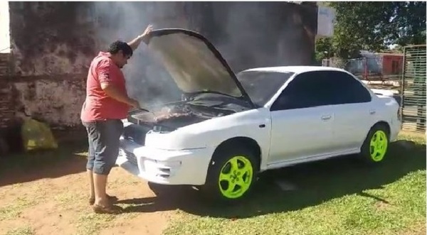 Transformó su Subaru en parrilla y es todo un éxito | Noticias Paraguay