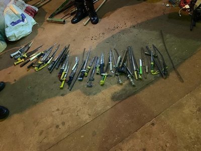 Hallan armas blancas y plantines de marihuana en el Cereso