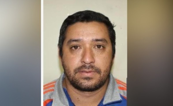 Hombres armados raptan a policía y otro sujeto
