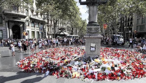 Barcelona: Homenaje en silencio a las víctimas de los atentados del 17-A » Ñanduti