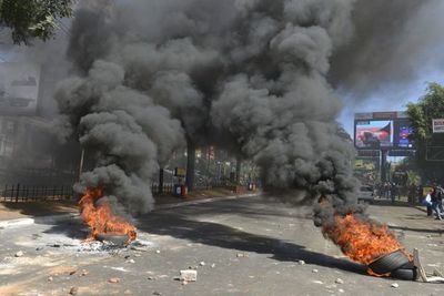 Protestas contra el Presidente afectan al comercio en CDE, según gremio - Nacionales - ABC Color