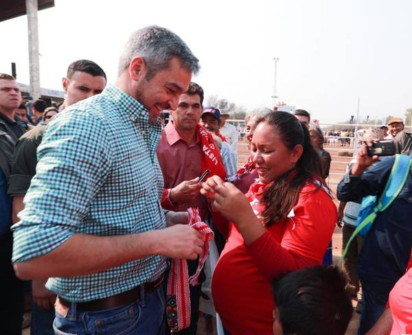 Abdo y su primer año: “Apenas estamos pasando", dijo, pero a la vez recordó que “al palacio se llega con votos y no entrando por la ventana" - ADN Paraguayo