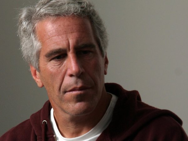 Epstein pasó sus ultimos días en extensas reuniones con abogados