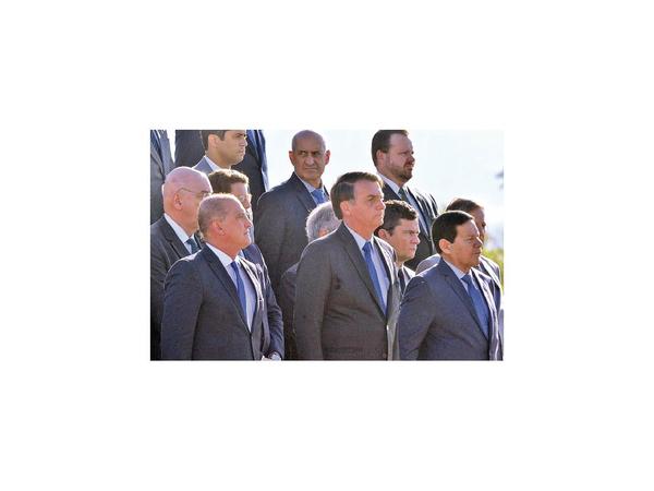 Jefes de Policía dejarían cargos por la injerencia de Bolsonaro