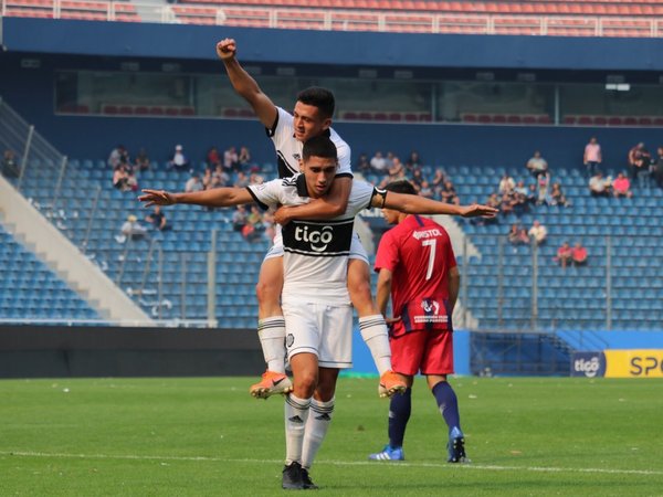 Tremenda paliza de Olimpia en el clásico de la Reserva