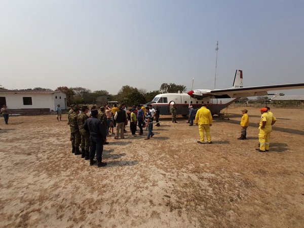 Incendio en el Pantanal: Bomberos forestales y médicos llegan a Bahía Negra