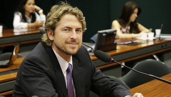 Acuerdo entreguista: Diputado brasileño intercambiará datos de investigación con sus pares paraguayos, en Asunción - ADN Paraguayo